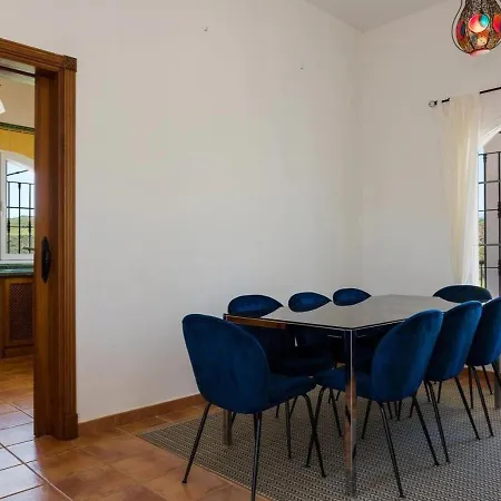 Spacious With Exceptional Views In Malaga ヴィラ