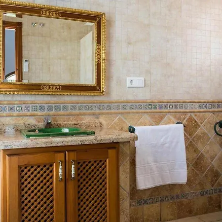 Spacious With Exceptional Views In Malaga ヴィラ