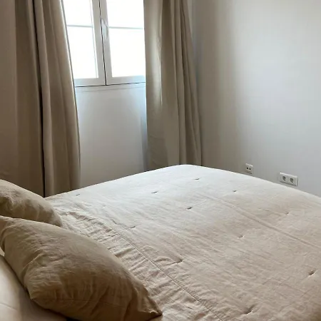 Spacious With Exceptional Views In Malaga