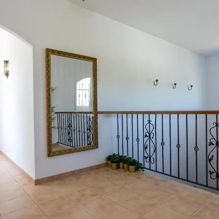 Spacious With Exceptional Views In Malaga ヴィラ *